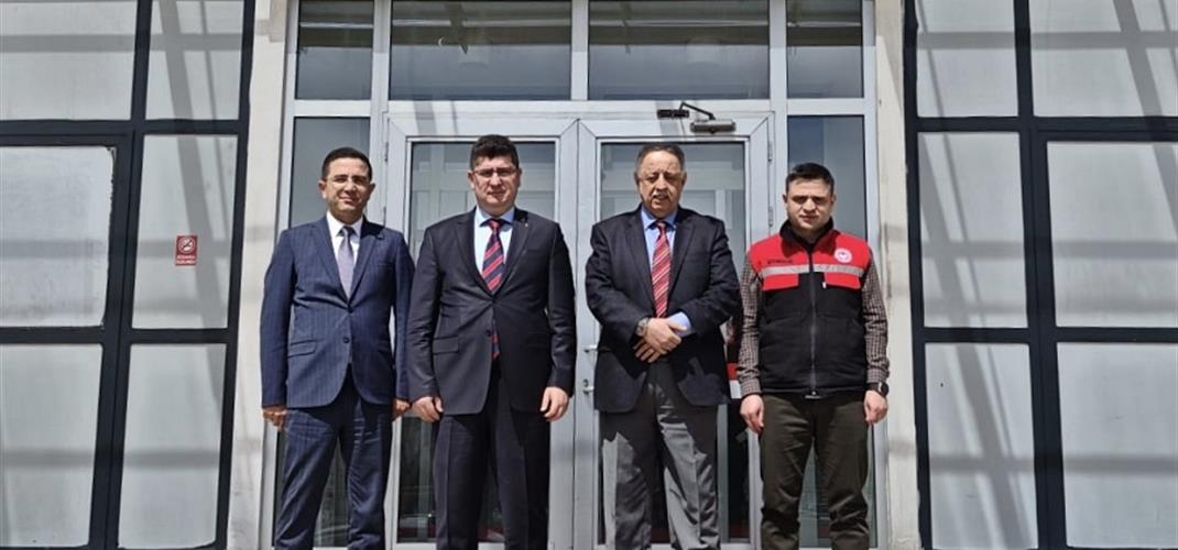 VALİ YARDIMCILARIMIZDAN LABORATUVARIMIZA ZİYARET 