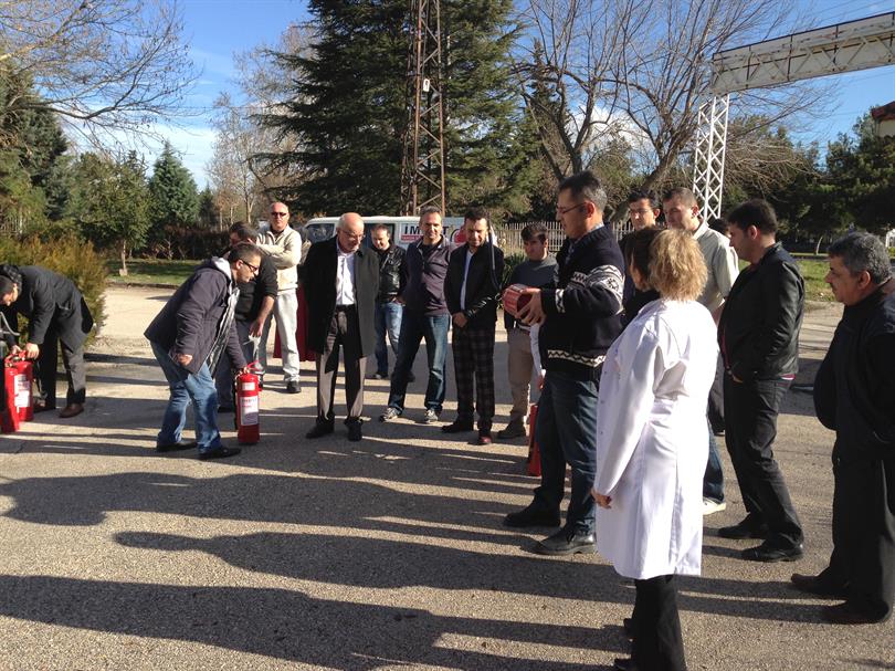 Laboratuvar Personelimize Yangın Söndürme Eğitimi Verilmiştir.