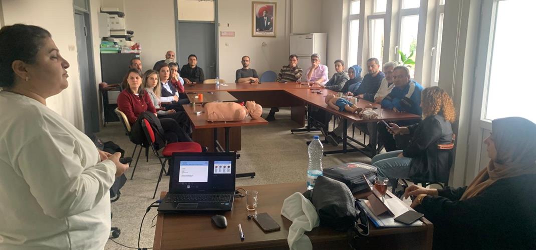 Müdürlüğümüz Personellerine İlk Yardım Eğitimi Verildi.