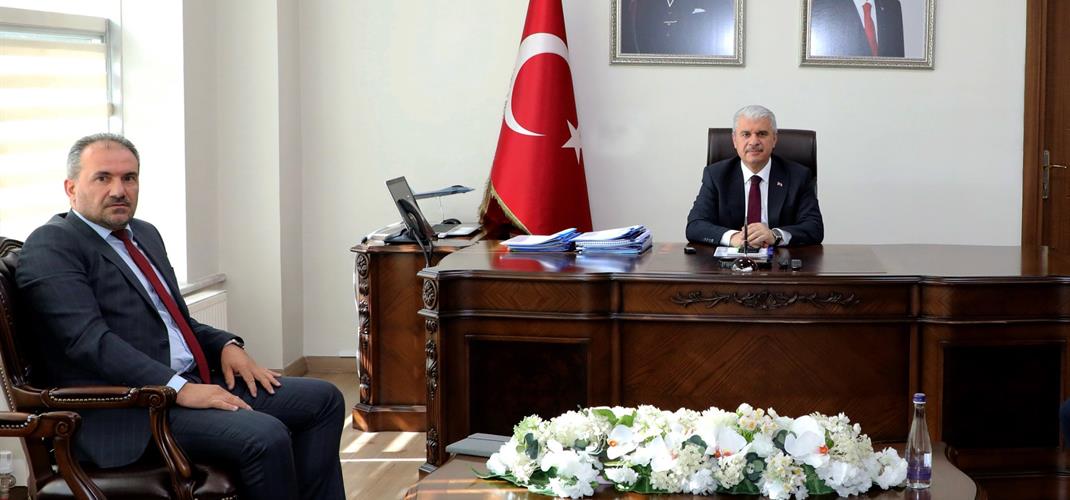 Konya Valimiz İbrahim Akın, Kurum Müdürümüz Özkan Öpöz'ü makamında kabul etti