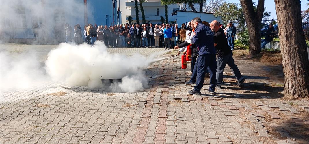 MÜDÜRLÜĞÜMÜZDE YANGIN TATBİKATI YAPILDI.