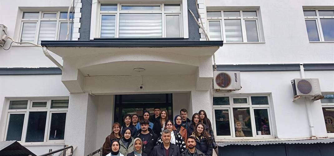 Almus MYO Laboratuvar Teknolojisi Öğrencilerinden Kurumumuza Ziyaret